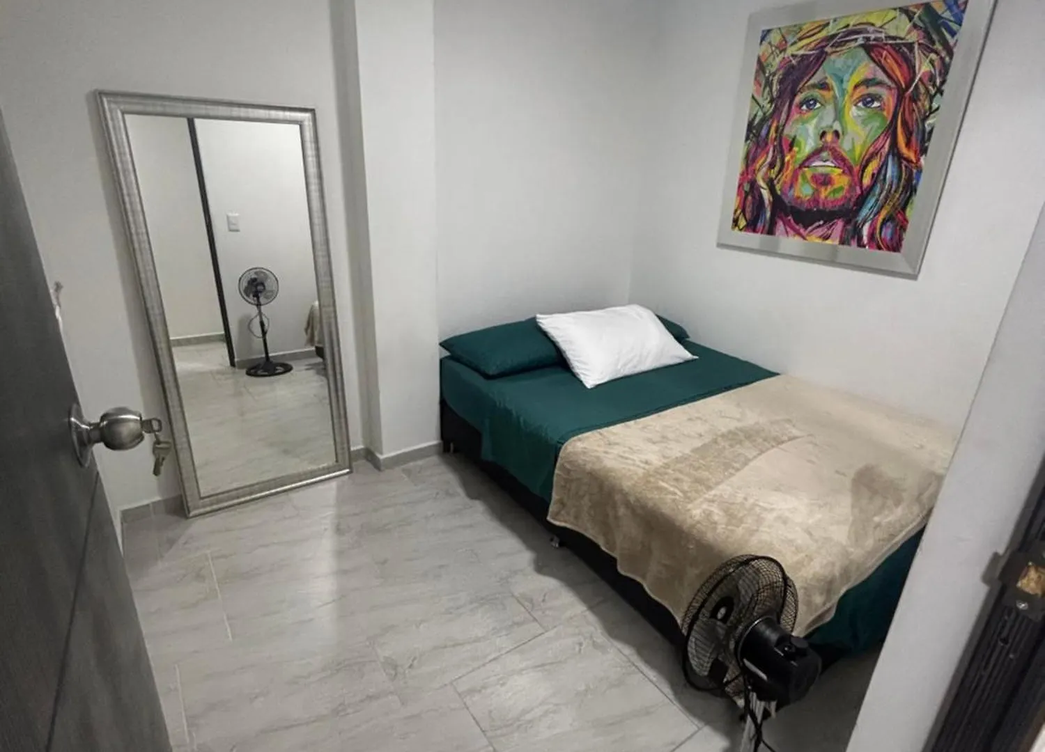 Apartamento En Zona Centrica Campo Valdes Medellin